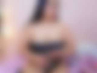 curvybuffgirllll's Live Sex Cam Show