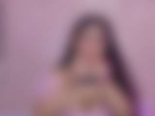 Live cam show with curvybuffgirllll - Petite on Camiplay Live