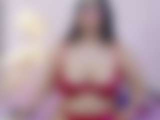 Live cam show with curvybuffgirllll - Average on Camming Site
