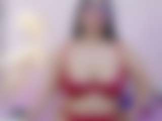 Live cam show with curvybuffgirllll - Petite MILF on StripNow