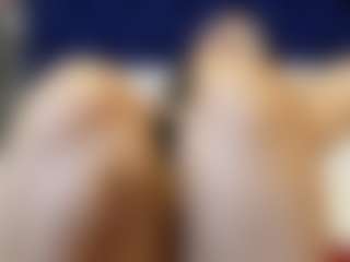 Live cam show with curvybuffgirllll - Middle Aged on CamClone