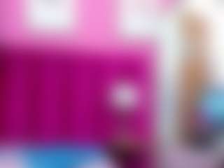 Live cam show with curvybuffgirllll - Gamer Mature on Uber Horny