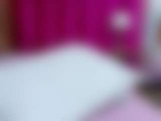 curvybuffgirllll MILF webcam performer live streaming