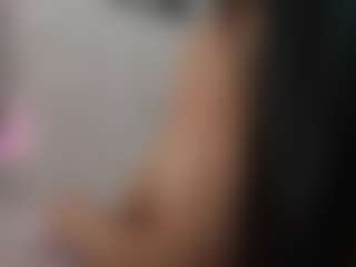Live cam show with curvybuffgirllll - Anal on googirlz