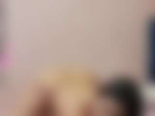 curvybuffgirllll's Live Sex Cam Show