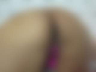 Live cam show with curvybuffgirllll - Facial on Camsoda