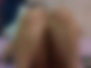 curvybuffgirllll MILF webcam performer live streaming