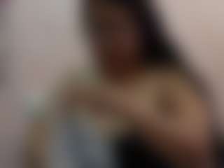 Performer in webcam MILF curvybuffgirllll in streaming live