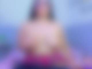 curvybuffgirllll's Live Sex Cam Show