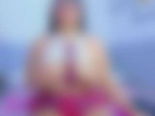 Live cam show with curvybuffgirllll - Facial on CamClone