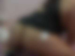 Live cam show with curvybuffgirllll - Toys MILF on Hubzter Live