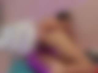 Live cam show with curvybuffgirllll - Bedroom Mature on madthumbs