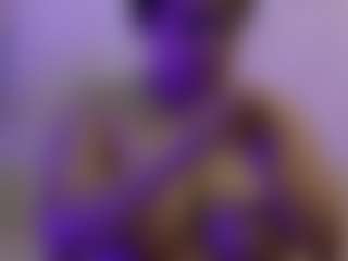 Live cam show with curvybuffgirllll - Bedroom Teen (18+) on Camsoda