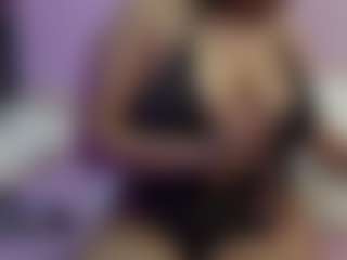 curvybuffgirllll's Live Sex Cam Show