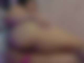 Live cam show with curvybuffgirllll - Mature on Soda Cam