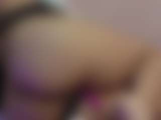 curvybuffgirllll's Live Sex Cam Show