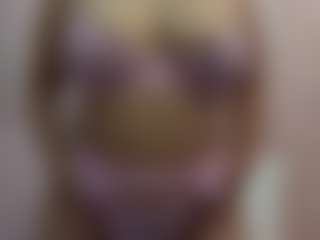 curvybuffgirllll's Live Sex Cam Show