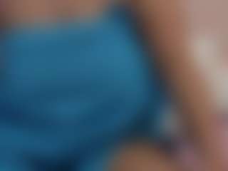 Live cam show with curvybuffgirllll - Mature Young Adult on AdultVida.com