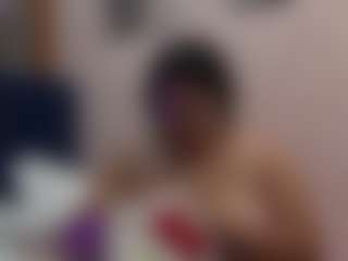 Show live cam dengan curvybuffgirllll - Nipple Piercings di Camsoda