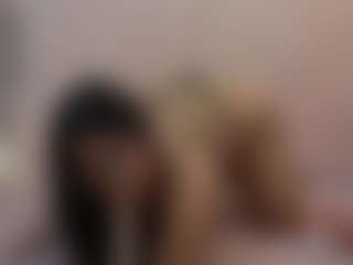 curvybuffgirllllとのライブチャットショー - CamsodaのNipple Piercings