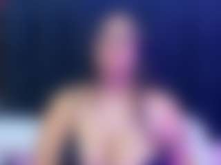 Live cam show with curvybuffgirllll - Bedroom MILF on Camsoda