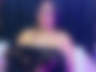 curvybuffgirllll MILF webcam performer live streaming