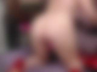 Live cam show with Kora Racy - Middle Aged on camtv