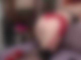 Kora Racy MILF webcam performer live streaming