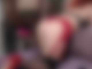 Kora Racy MILF webcam performer live streaming