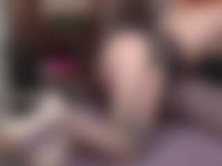 Kora Racy MILF webcam performer live streaming