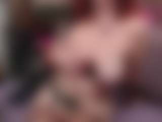 Kora Racy MILF webcam performer live streaming
