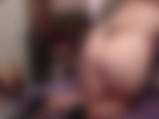 Kora Racy MILF webcam performer live streaming