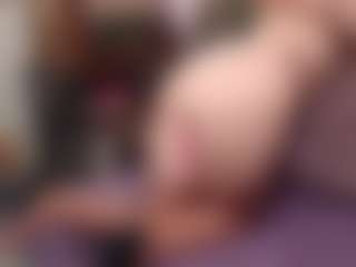 Kora Racy MILF webcam performer live streaming