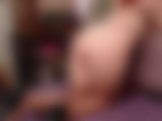 Live cam show with Kora Racy - Spank Mature on livesuperchat.net