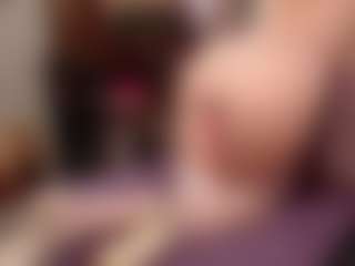 Live cam show with Kora Racy - Tease MILF on CamwithHer