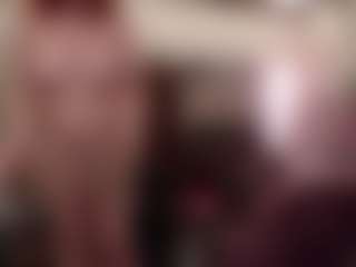 Kora Racy MILF webcam performer live streaming