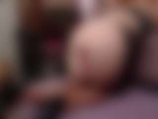 Live cam show with Kora Racy - Curvy Middle Aged on Camsoda