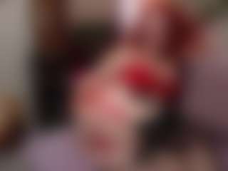 Kora Racy MILF webcam performer live streaming