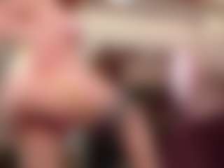 Live cam show with Kora Racy - Upskirt on Camsoda