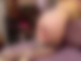 Kora Racy's Live Sex Cam Show
