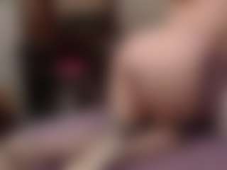 Live cam show with Kora Racy - Striptease MILF on TottyGirls