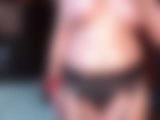 Kora Racy's Live Sex Cam Show