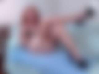 Live cam show with Kora Racy - Striptease MILF on infinitiblacc.com