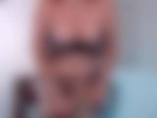 Live cam show with Kora Racy - Middle Aged on Camming Site