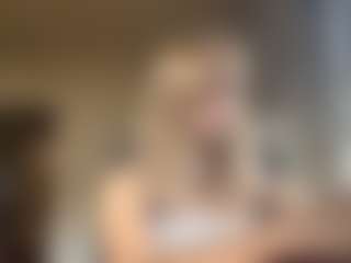 Live cam show with MilaHill - Tiny on Chatstar