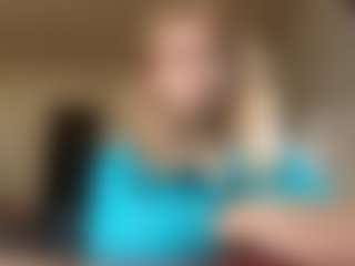 Live cam show with MilaHill - Shaved Pussy on sexylive.show