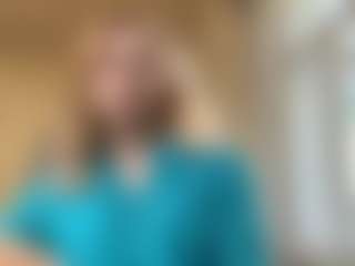 Live cam show with MilaHill - Nails on Hubzter Live