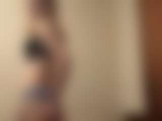 Live cam show with MilaHill - Princess on TeamSkeetLive