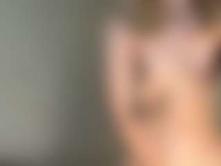 Live cam show with MilaHill - Kisses on Camsoda