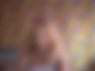 Live cam show with MilaHill - Slap on realtime-chat